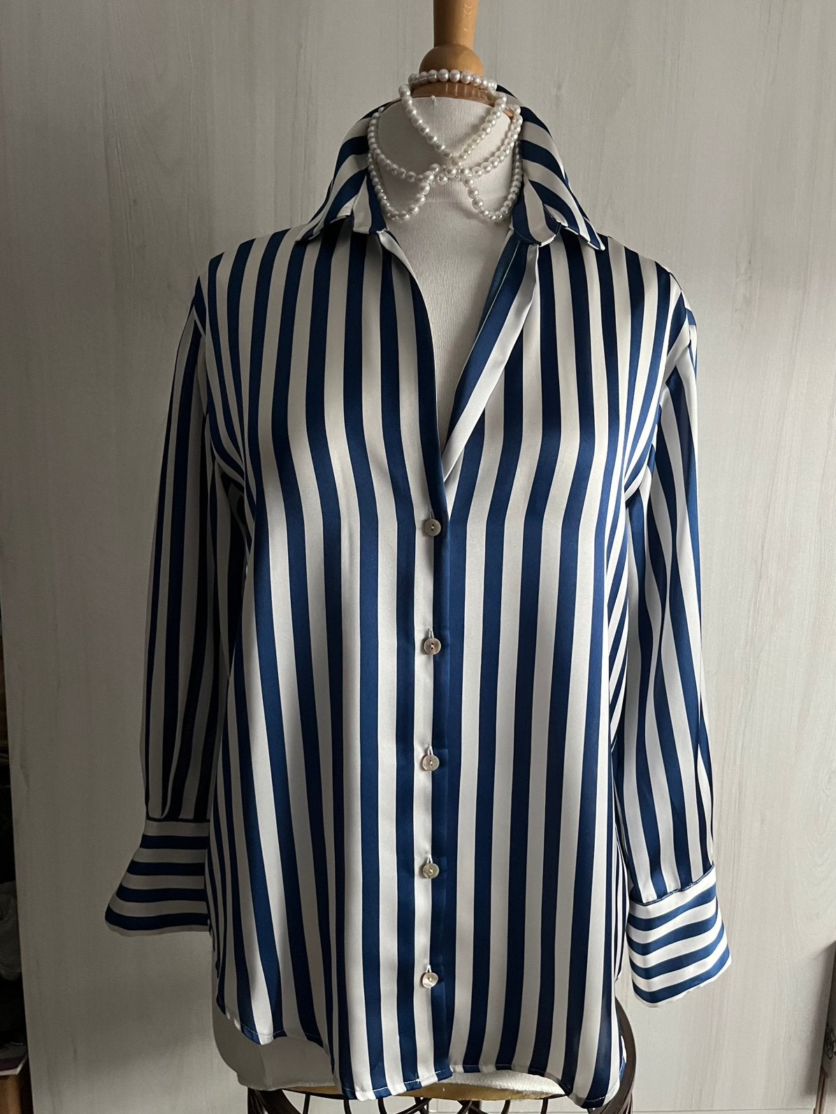 Nieuwe Blouse merk Zara maat M kleuren blauw ecru, Ophalen of Verzenden, Zo goed als nieuw, Maat 38/40 (M), Blauw