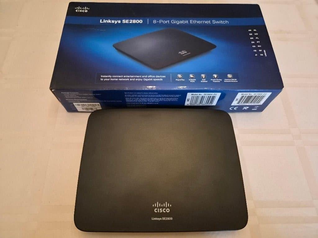 Linksys SE2800-EU gigabit Switch, Ophalen of Verzenden, Nieuw
