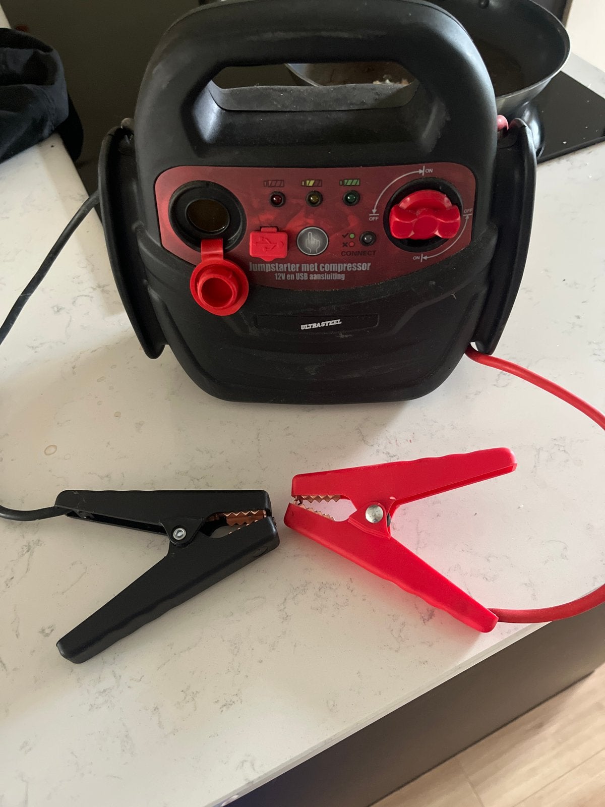 Jumpstarter met compressor - werkt nog, Ophalen of Verzenden, Gebruikt