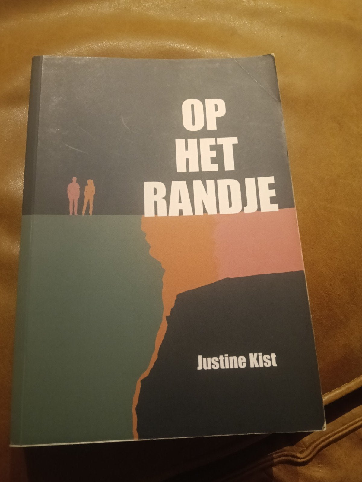 Op Het Randje - Justine Kist (Roman), Boeken, Ophalen of Verzenden, Zo goed als nieuw, Justine Kist, Nederland