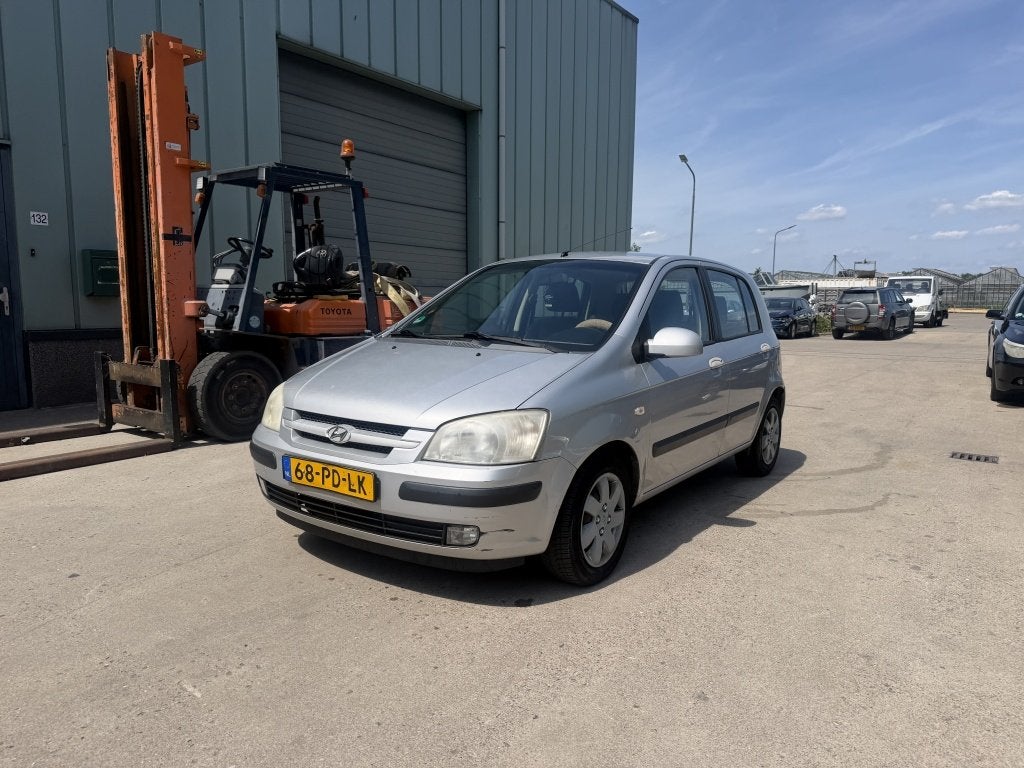 Hyundai Getz 1.3i GLS AUTOMAAT 5 deurs (bj 2004), 4 cilinders, Bedrijf, Getz, Zilver of Grijs