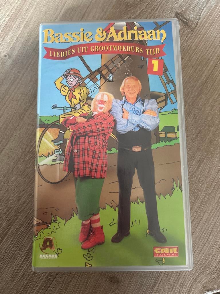 Bassie & Adriaan: Liedjes uit Grootmoeders Tijd - VHS, Alle leeftijden, Ophalen of Verzenden, Gebruikt, Nederlandstalig