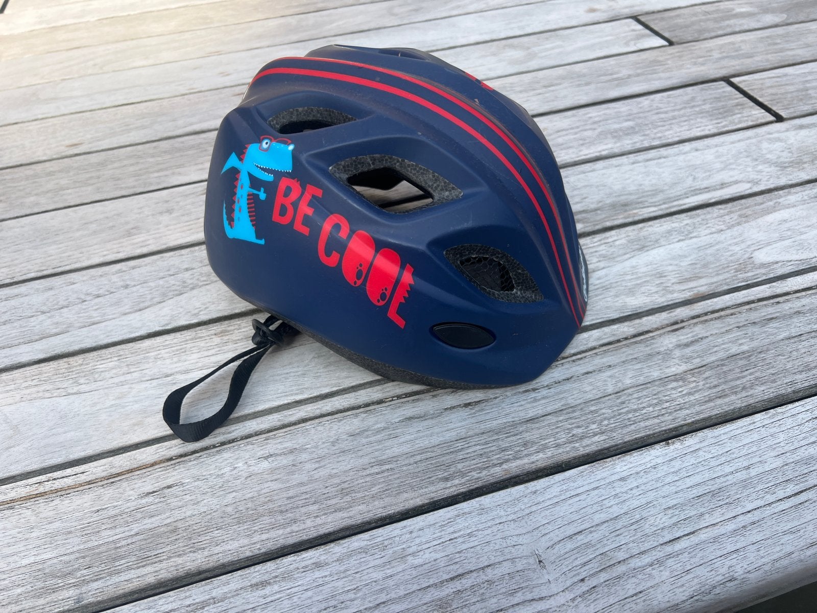 Kinderfietshelm - Blauw met 'BE COOL' opdruk, Ophalen, Zo goed als nieuw, Overige maten, Jongen of Meisje