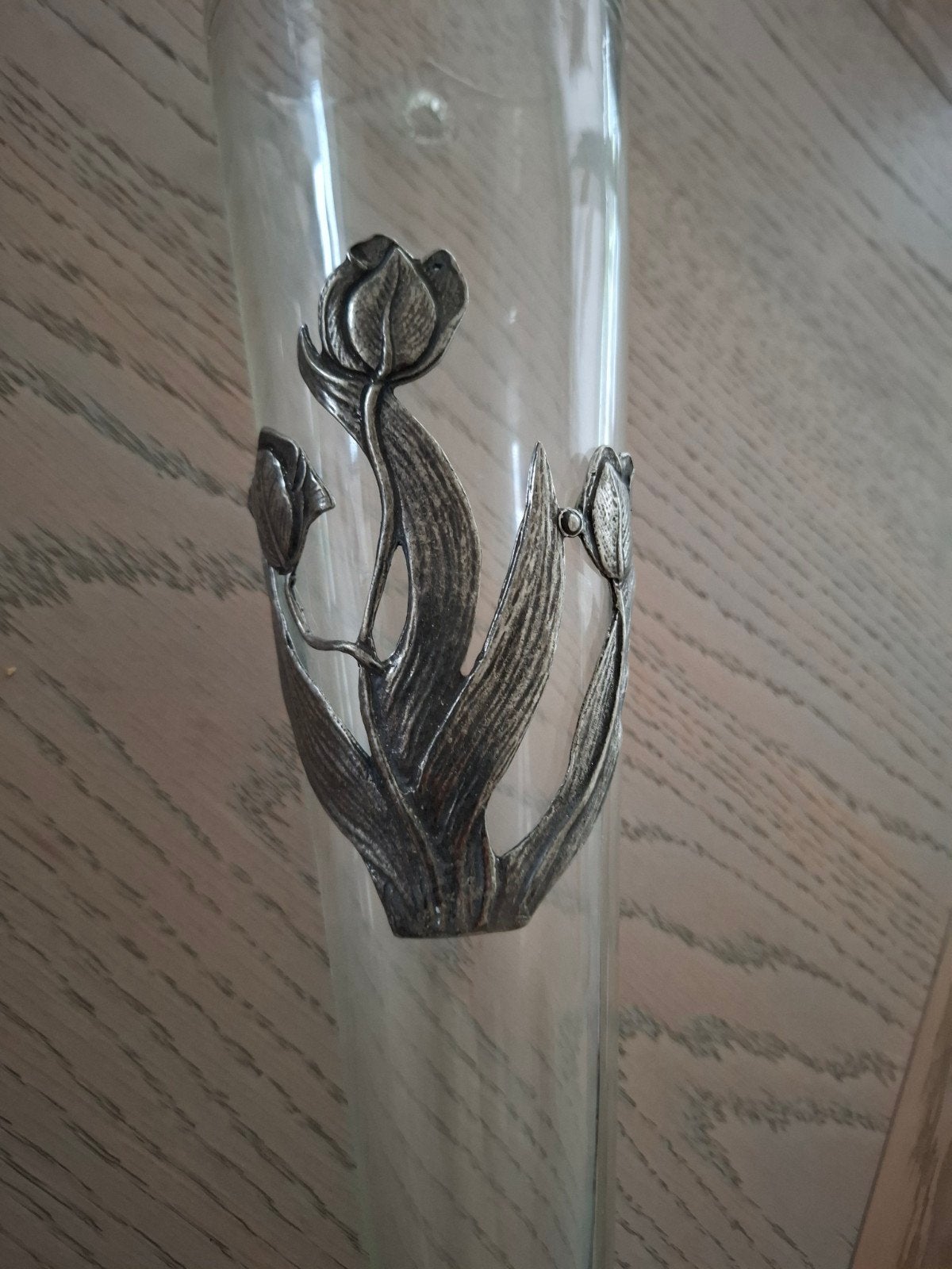 Glazen vaas met tinnen tulpen decoratie, Antiek en Kunst, Ophalen of Verzenden