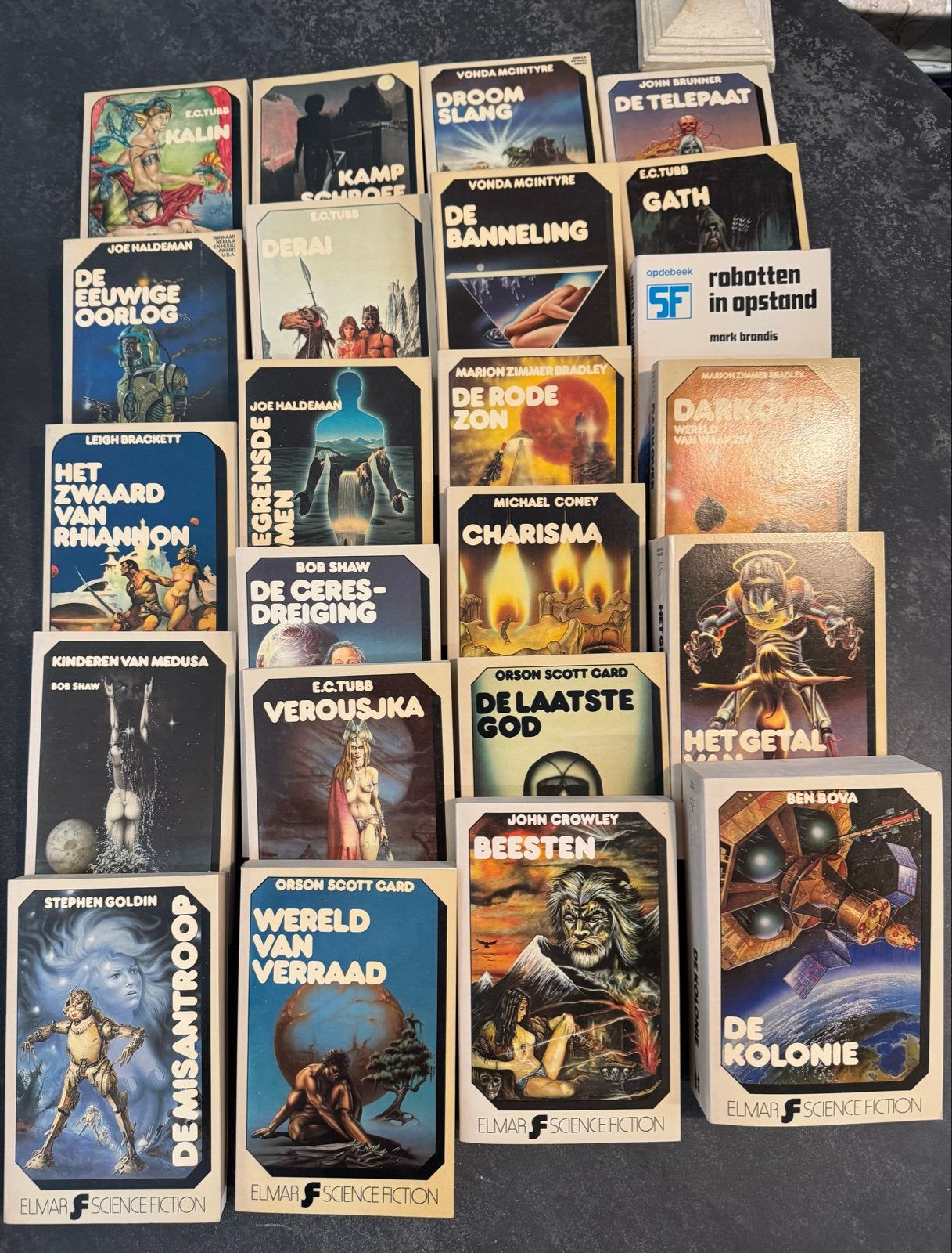 Grote collectie Elmar Science Fiction boeken 23 pockets, Ophalen of Verzenden, Gelezen