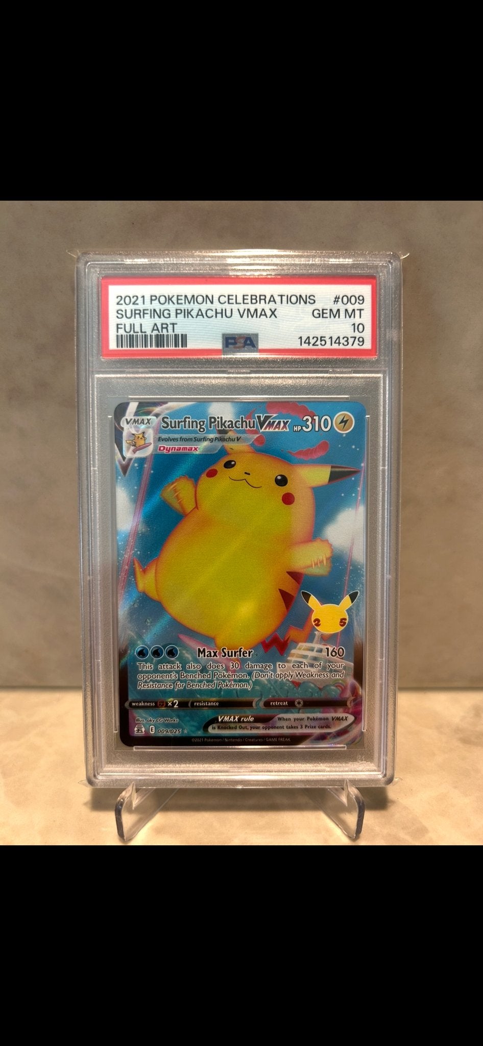 PSA 10 Surfing Pikachu VMAX 2021 Celebrations #009, Ophalen of Verzenden, Nieuw, Losse kaart