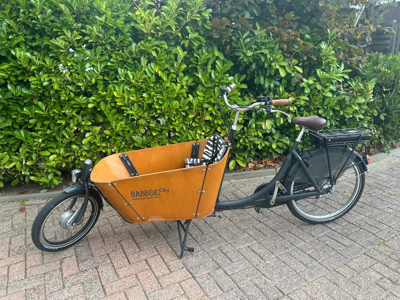 Babboe E-City elektrische bakfiets met huif en kussen, Ophalen, Gebruikt, 4 kinderen of meer, Overige merken