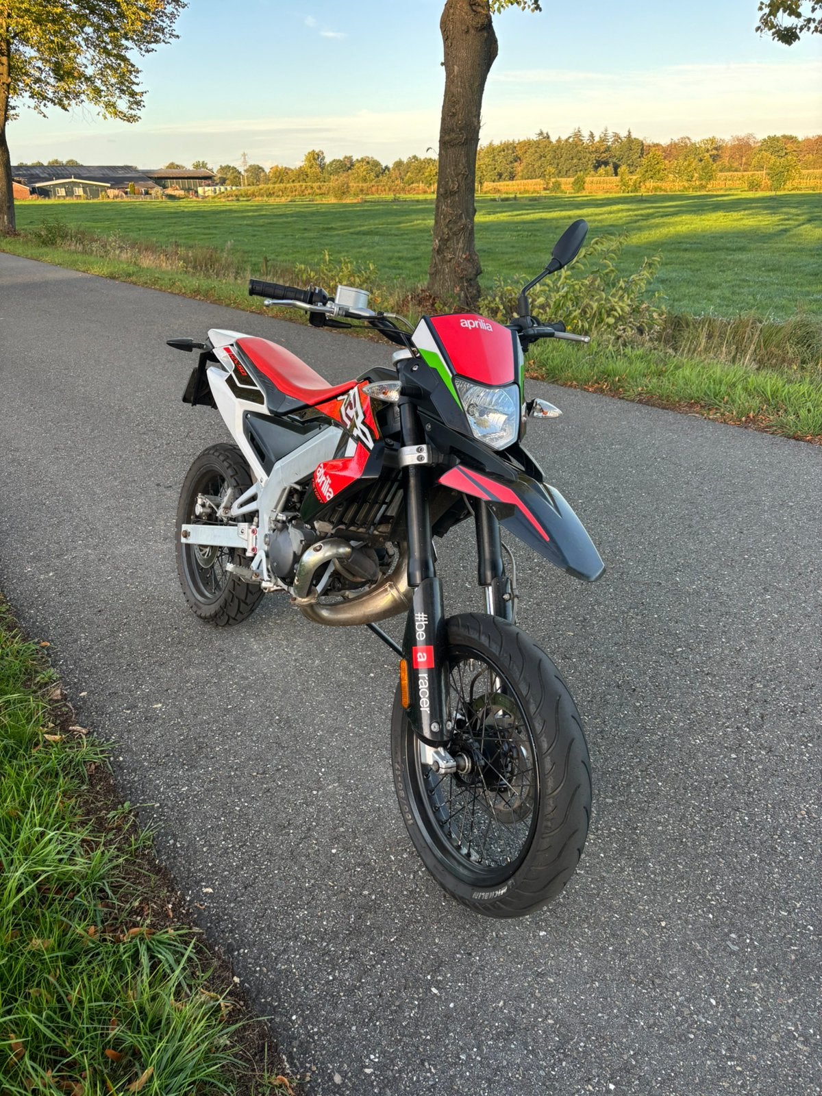 Aprilia rx 50 origineel uit 2020, cilinder net ingereden, Ophalen, 6 versnellingen, Maximaal 45 km/u, Zo goed als nieuw