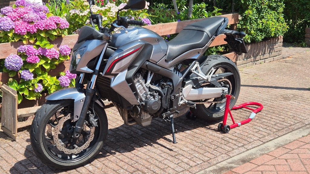 Honda CB650F  CB650 ABS - Goed onderhouden, 4 cilinders, Gebruikt, Particulier, Meer dan 35 kW