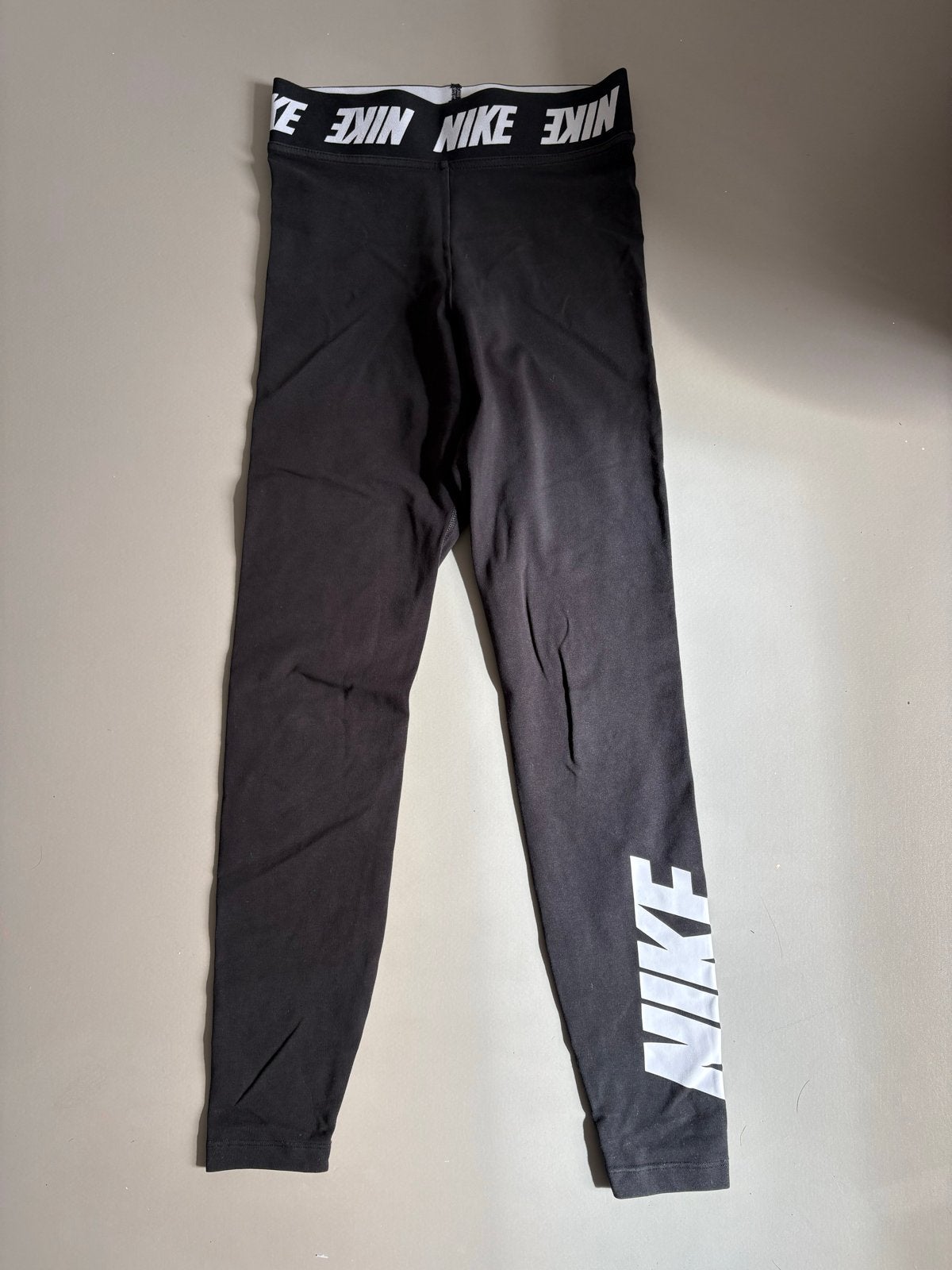 Nike Legging Zwart met Logo Band, Kleding | Dames, Legging, Maat 36/38 (S), Zwart, Ophalen of Verzenden