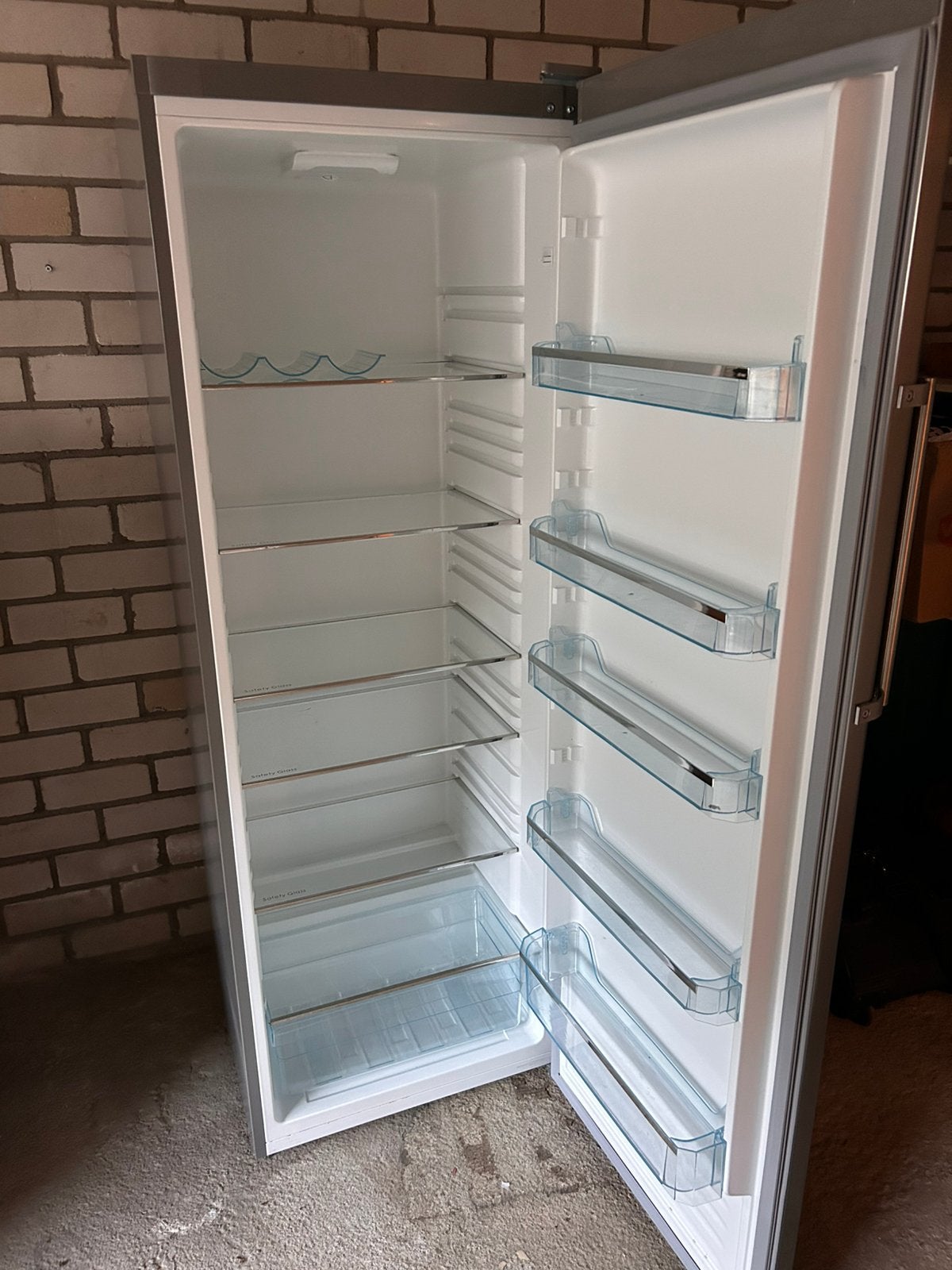 Frilec koelkast groot, Witgoed en Apparatuur, Koelkasten en IJskasten, Ophalen, Zonder vriesvak, 200 liter of meer, 60 cm of meer