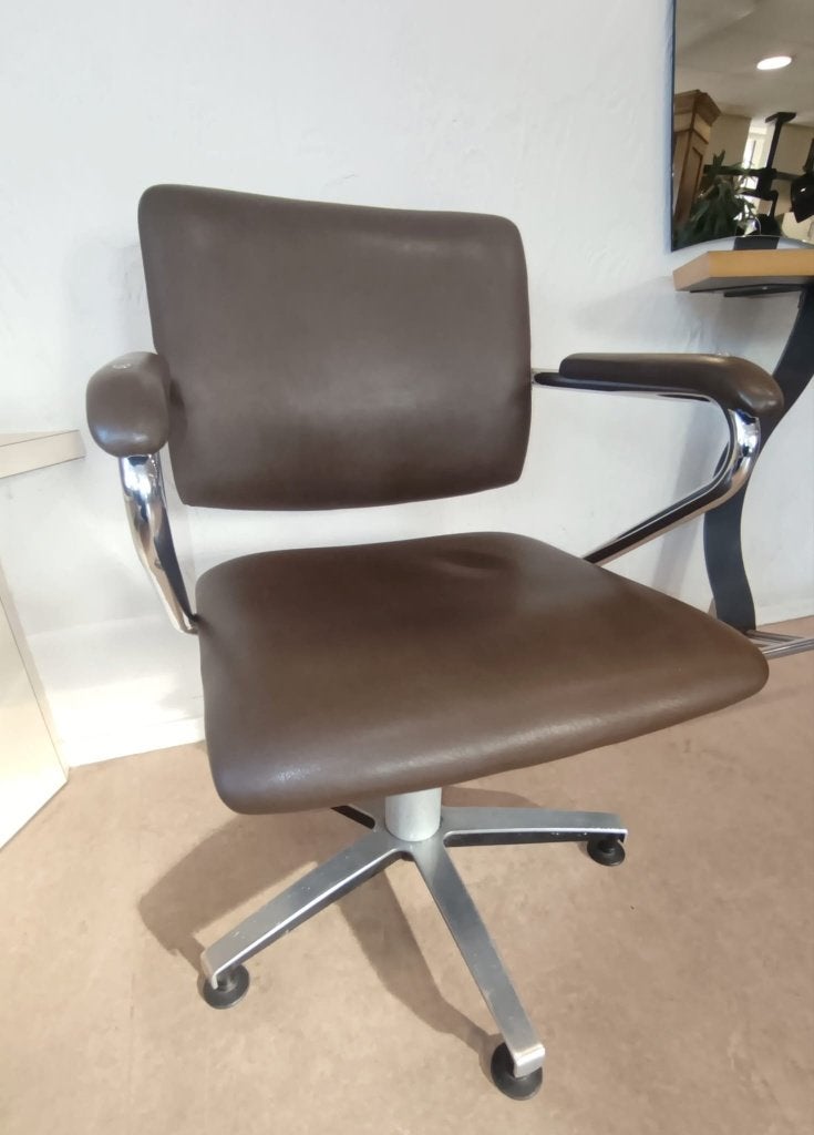 8 bruine kappersstoelen met pomp, Ophalen, Gebruikt, Bruin, Leer