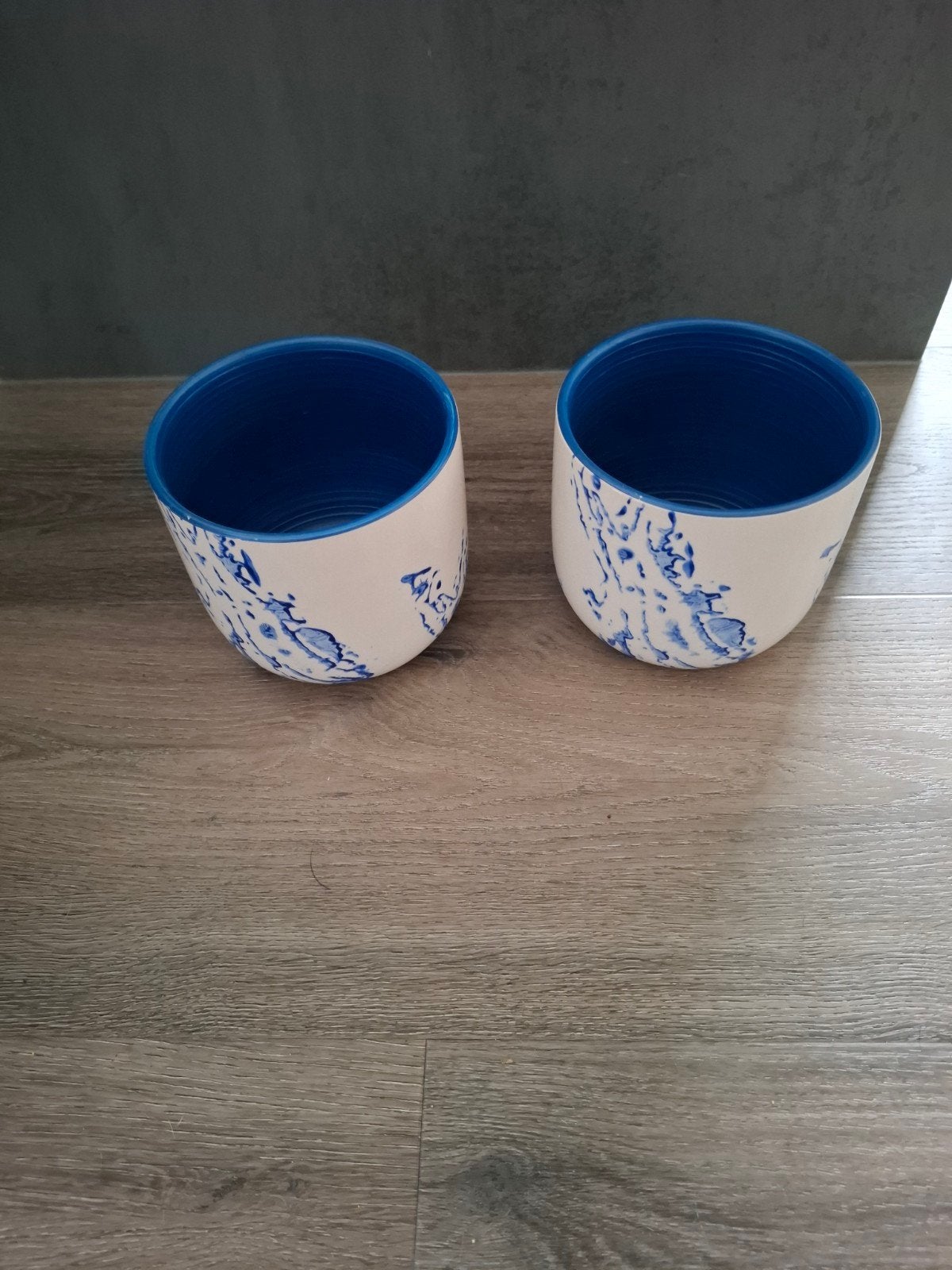 Intratuin Wiit & blauw bloempotten van aardewerk, Rond, Nieuw, Ophalen of Verzenden, Balkon