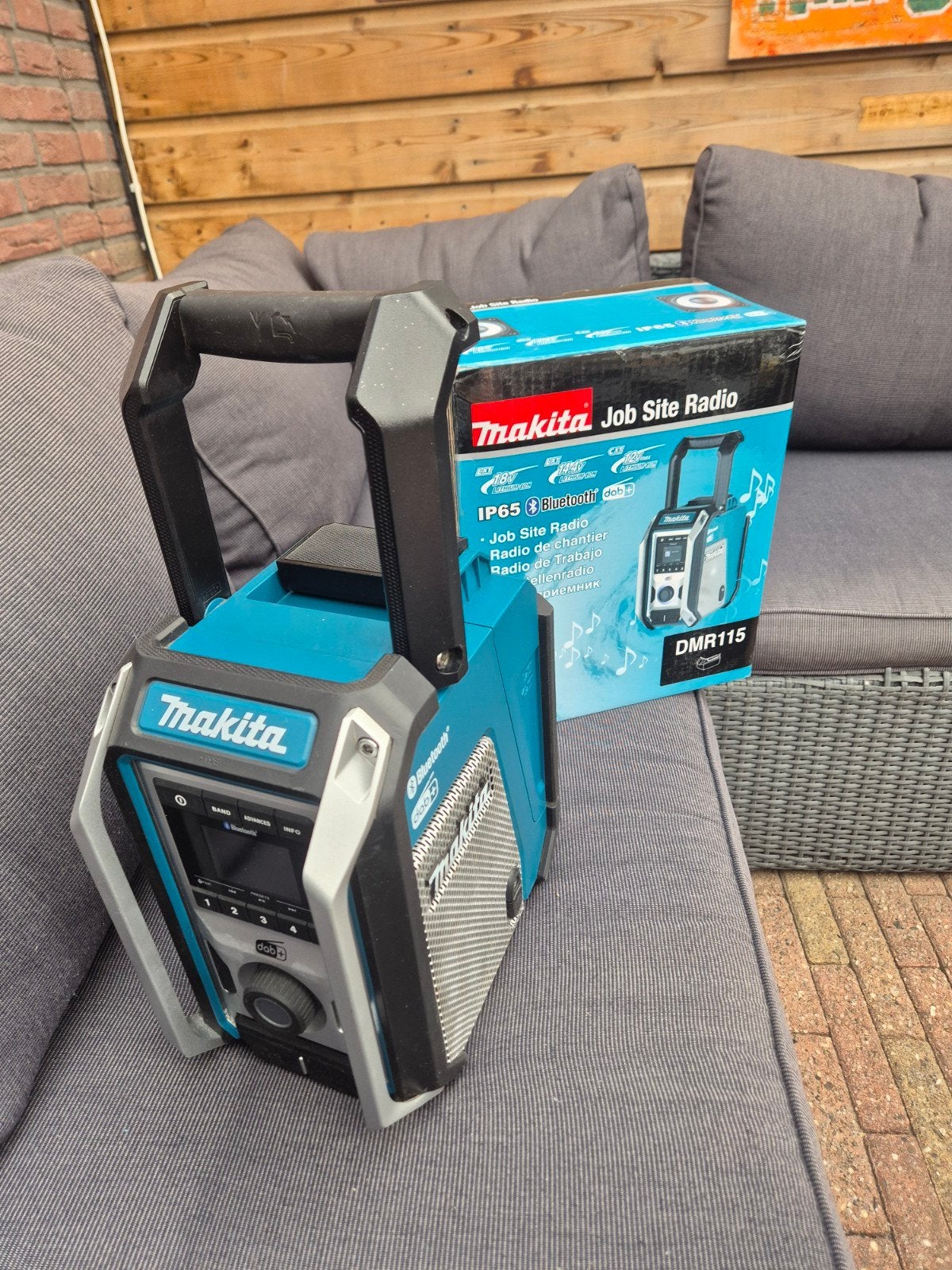makita bouwradio dmr115 met dab en bleutooth, Ophalen of Verzenden