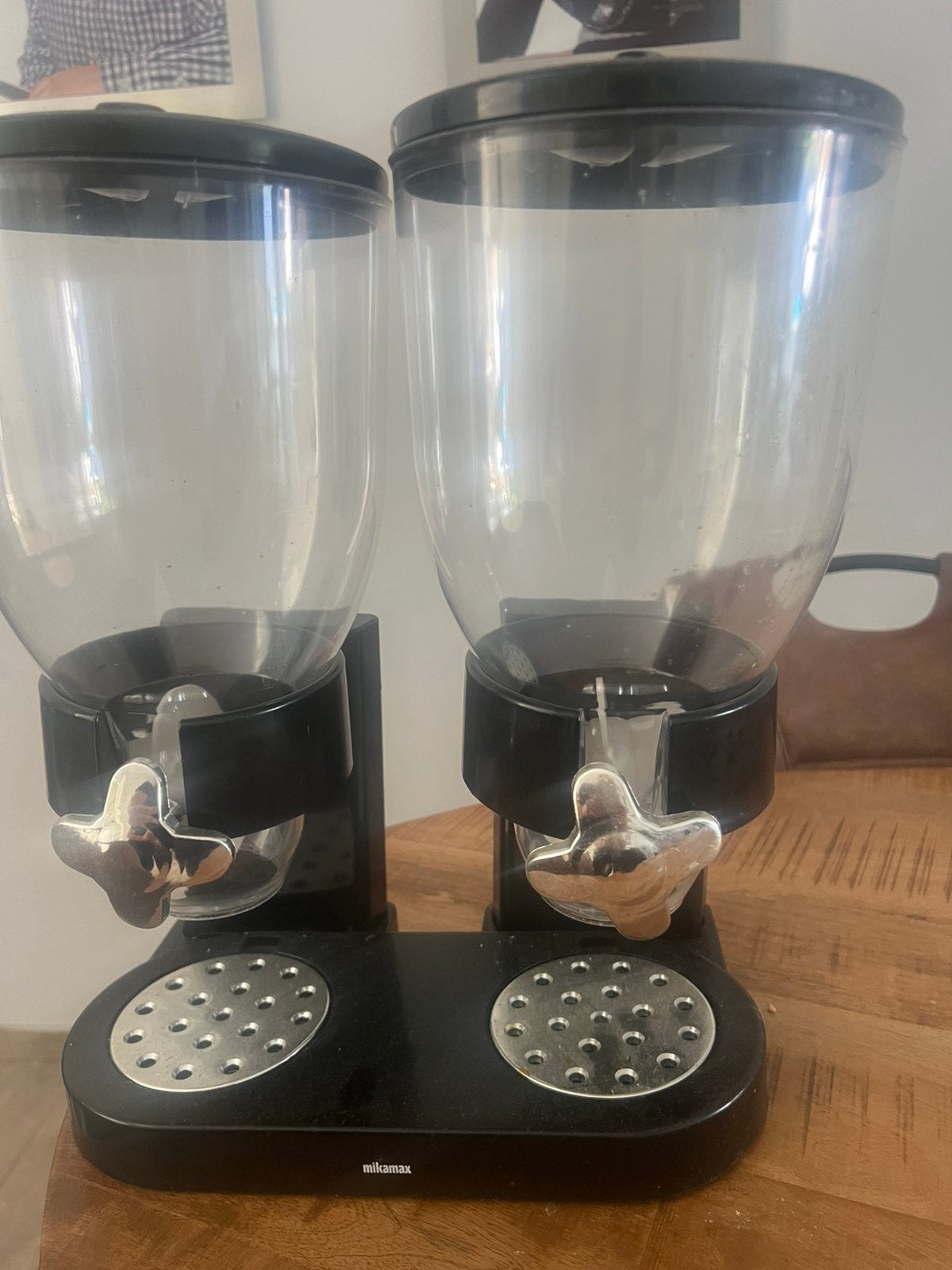 Cereal dispenser, 4 liter of meer, Ophalen, Zo goed als nieuw, 3 snelheden of meer