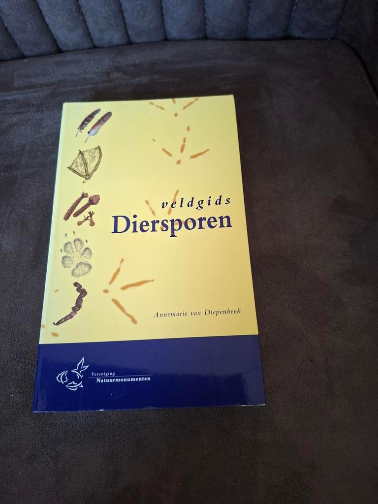 Veldgids Diersporen - Annemarie van Diepenbeek, Boeken, Ophalen of Verzenden, Zo goed als nieuw, Natuur algemeen, Annemarie van Diepenbeek