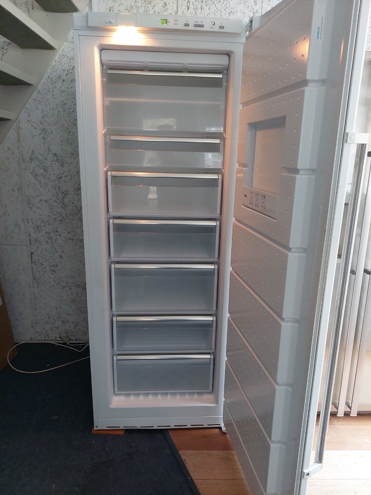 SIEMENS VRIEZER NO FROST IN ZEER NETTE STAAT, Ophalen of Verzenden, Zo goed als nieuw, 60 tot 90 cm, 160 cm of meer