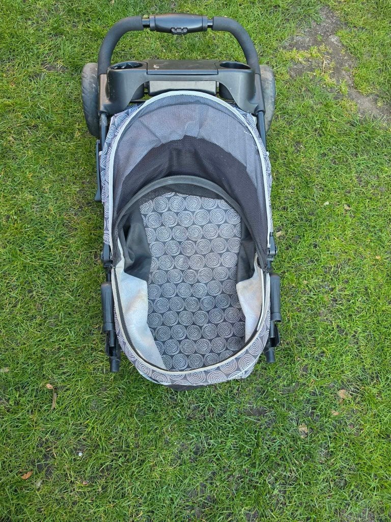 te koop een mooie handige hondenbuggy voor 65,-, Ophalen, Zo goed als nieuw, Hondenbuggy