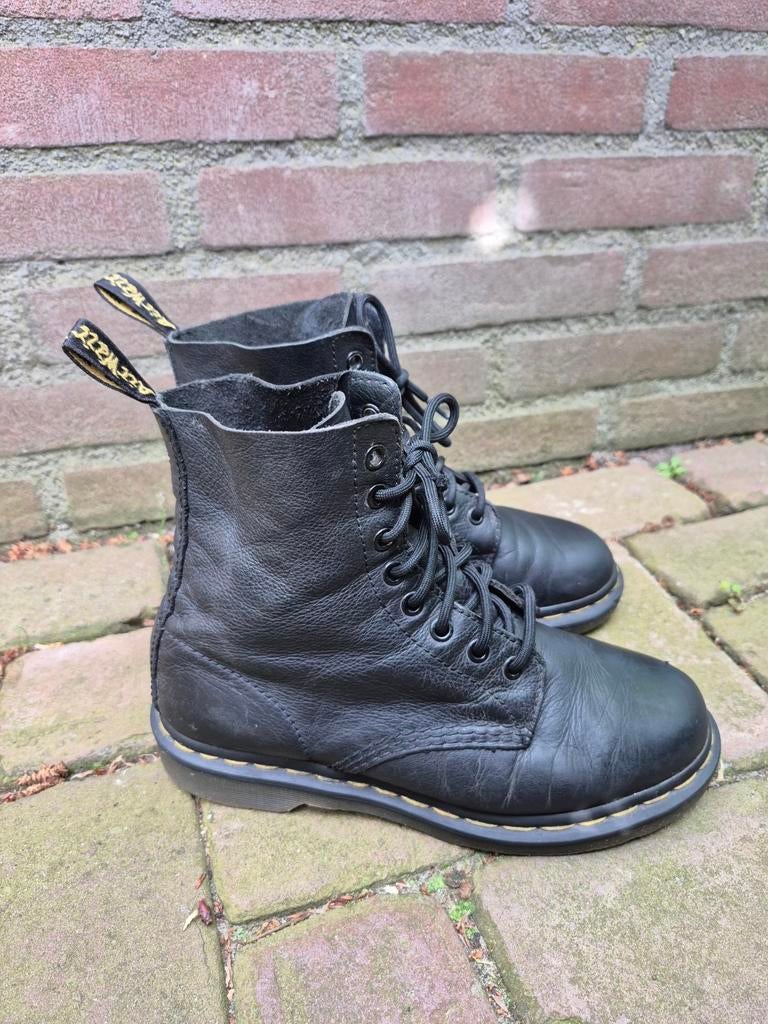 Dr Martens laarzen maat 38, Kleding | Dames, Schoenen, Hoge laarzen, Zwart, Ophalen of Verzenden, Dr. Martens
