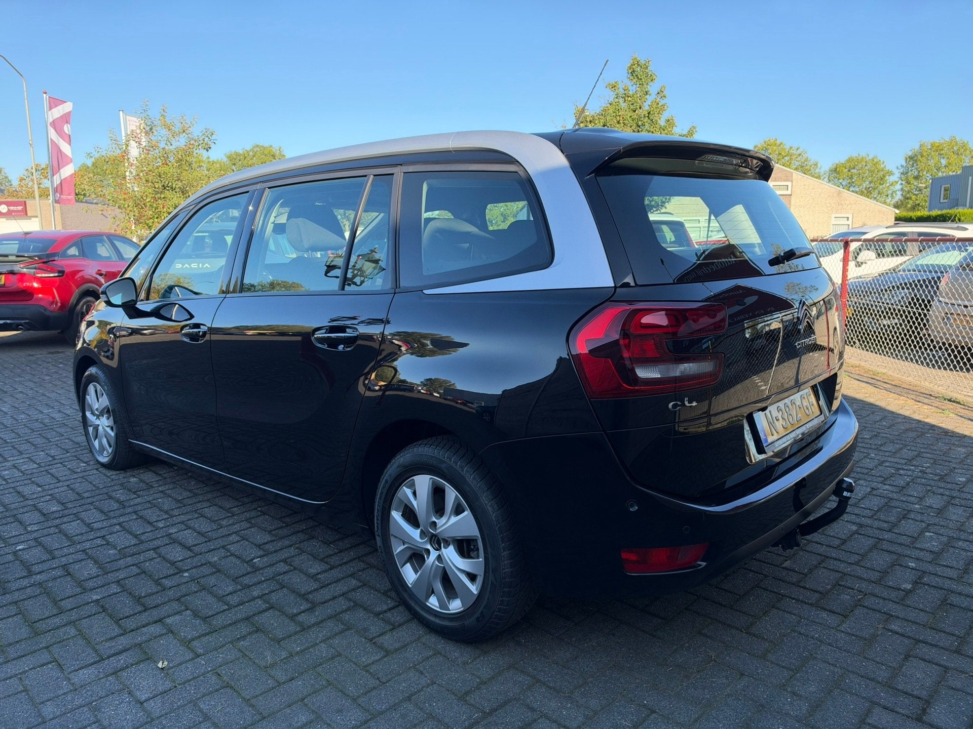 Citroen Grand C4 Picasso 1.2 PureTech Feel | Automaat | Trek, Auto's, Stof, Gebruikt, 1199 cc, Met garantie (alle)