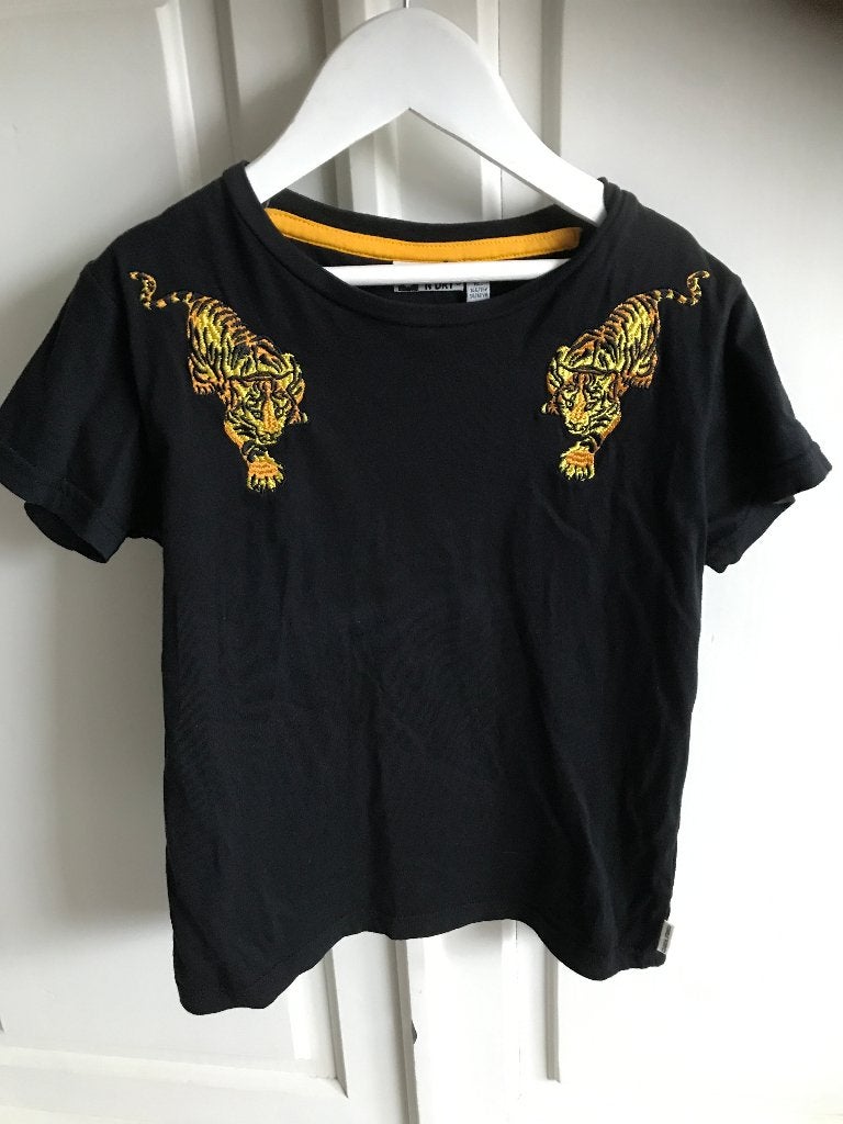 t-shirt met leuke details (Tumble 'n Dry) 146/152, Kinderen en Baby's, Kinderkleding | Maat 146, Tumble 'n Dry, Gebruikt, Meisje