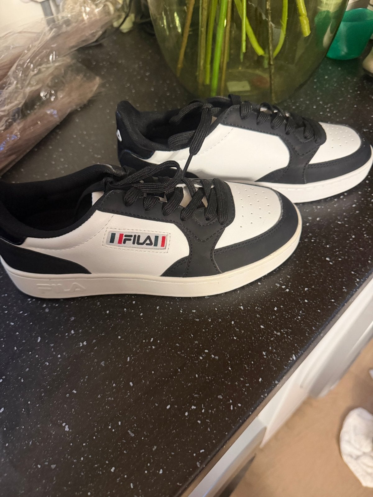 Fila sneakers zwart-wit, Kleding | Dames, Ophalen of Verzenden, Gedragen, Zwart, Sneakers of Gympen
