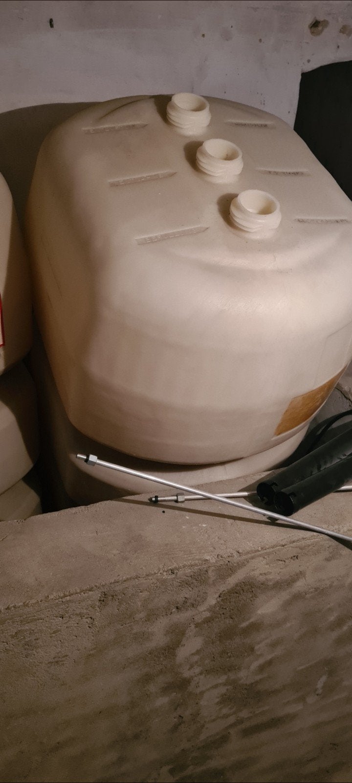 3x Kunststof HBO / Diesel tanks - 700 liter per stuk, Ophalen of Verzenden, Gebruikt