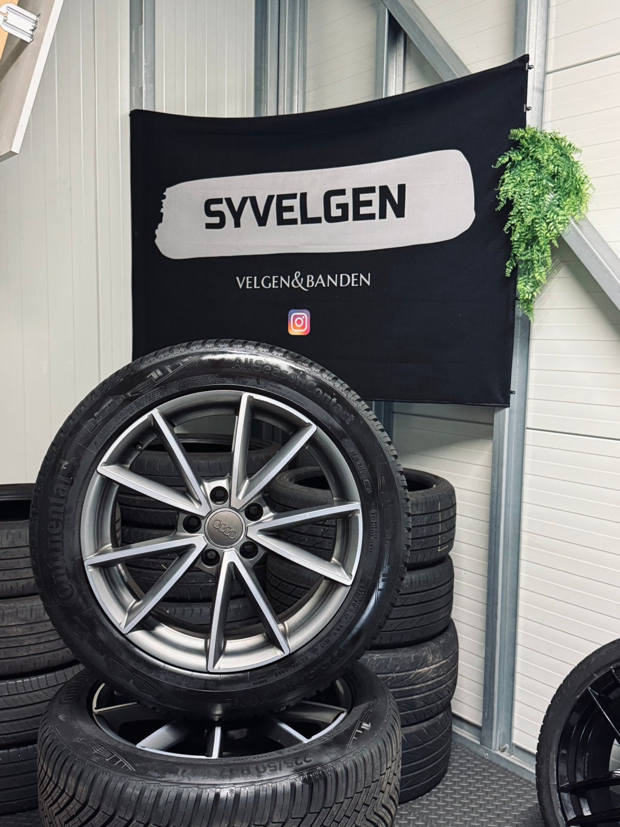 17" 5x112 VW Golf Caddy Audi A3 Velgen - All Season Banden!, Ophalen, Gebruikt, Banden en Velgen, 17 inch