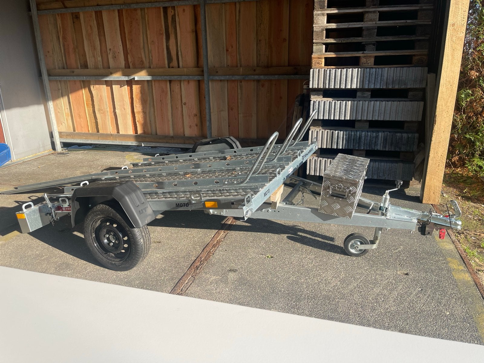 Motortrailer te huur - 35 euro per dag, Ophalen, Zo goed als nieuw