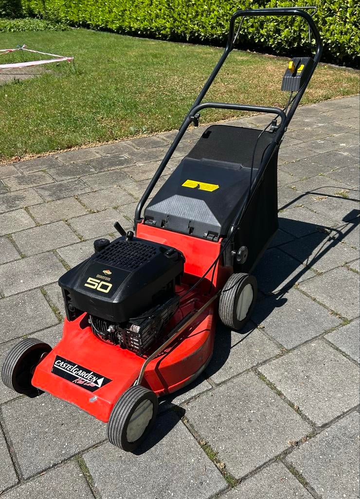 Castelgarden grasmaaier met Briggs & Stratton Quantum 50 mot, Tuin en Terras, Grasmaaiers, Ophalen, Cirkelmaaier, Gebruikt, 40 t/m 49 cm