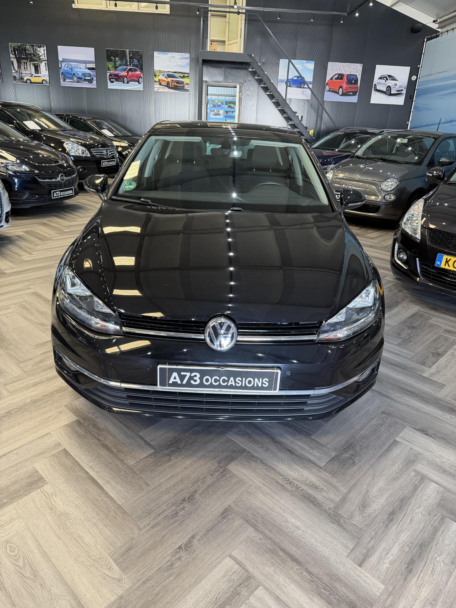 Volkswagen Golf 1.0 TSI Highline, Dealer onderhouden, Gebruikt, Euro 6, Zwart