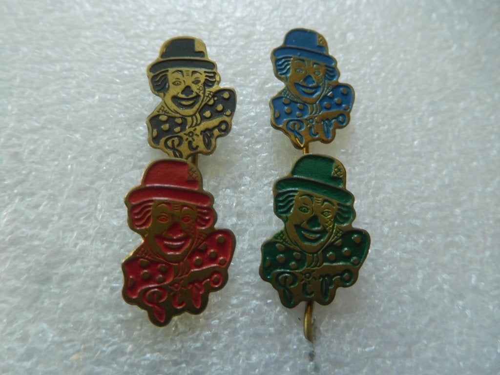 4 kleuren speldjes PIPO samen voor 1 euro, Verzenden, Zo goed als nieuw, Overige onderwerpen