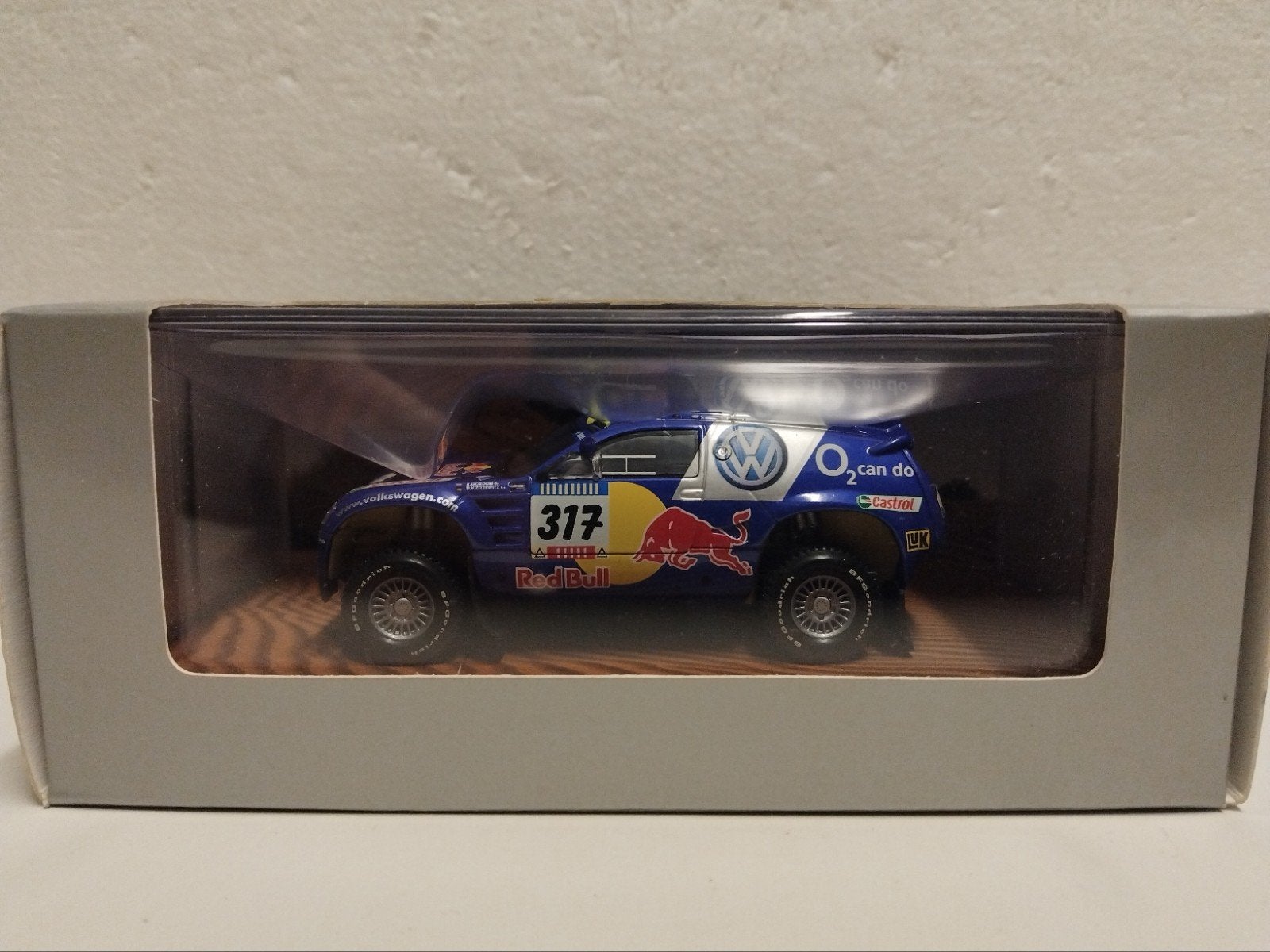 Minichamps 1:43 Volkswagen Touareg Dakar #317, Ophalen of Verzenden, Zo goed als nieuw, Auto, MiniChamps