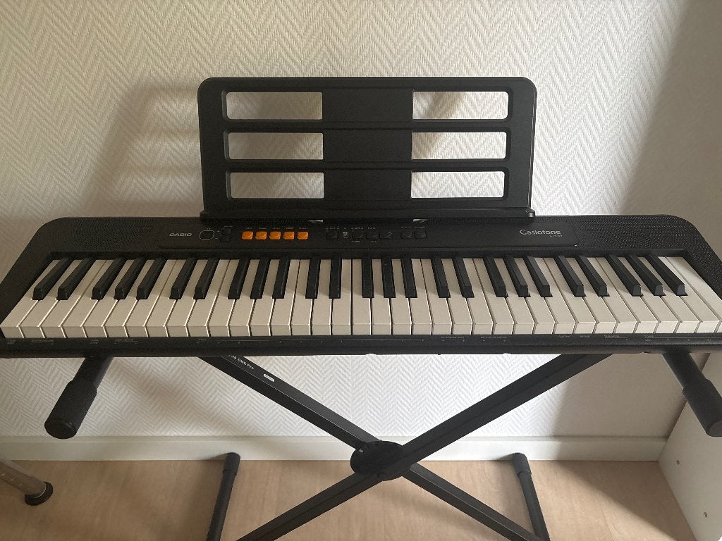 Casio ct-5100 keyboard inc. standaard, Ophalen, Casio, Overige aantallen, Zo goed als nieuw