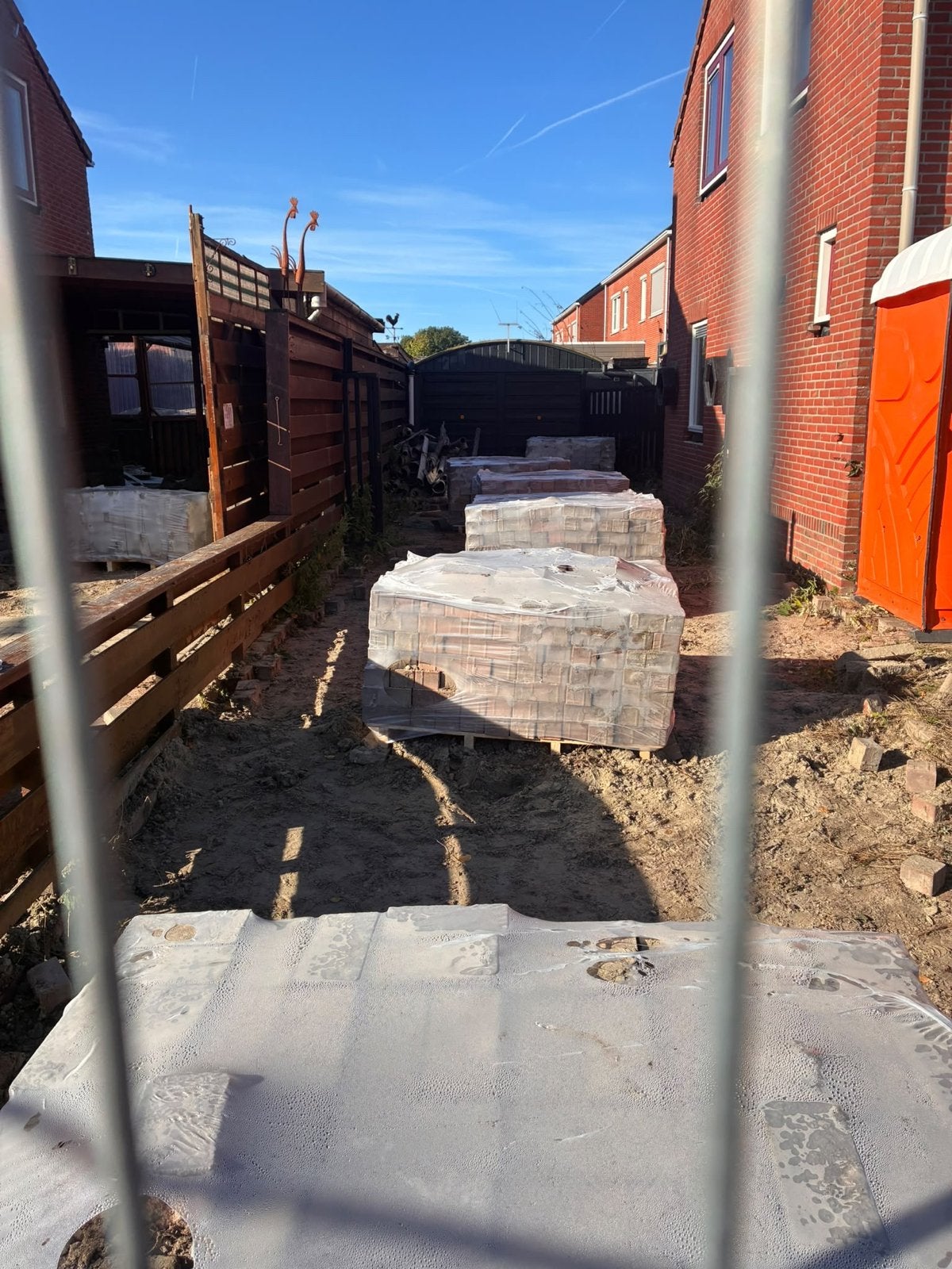 30m2 Genuanceerde betonstenen op pallets, Ophalen, Gebruikt, Klinkers, 10 m² of meer