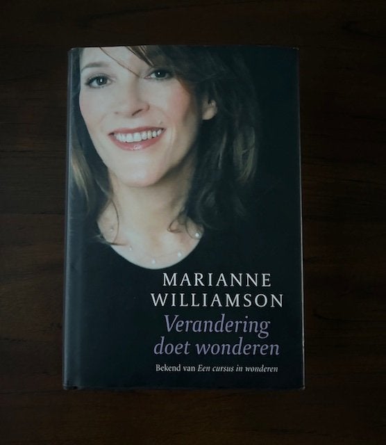 Verandering doet wonderen  -  Marianne Williamson, Boeken, Spiritualiteit algemeen, Overige typen, Ophalen of Verzenden, Zo goed als nieuw