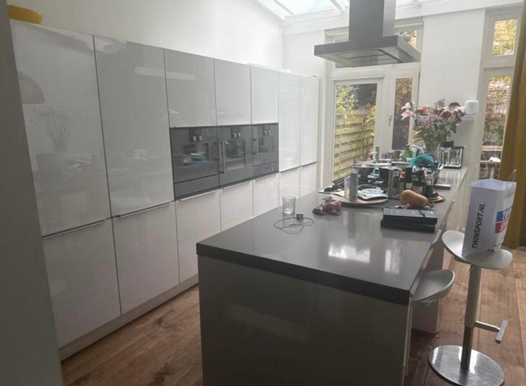 GAGGENAU COMPLETE KEUKEN MET KOOK EILAND, Huis en Inrichting, Keuken | Complete keukens, Ophalen, Zo goed als nieuw
