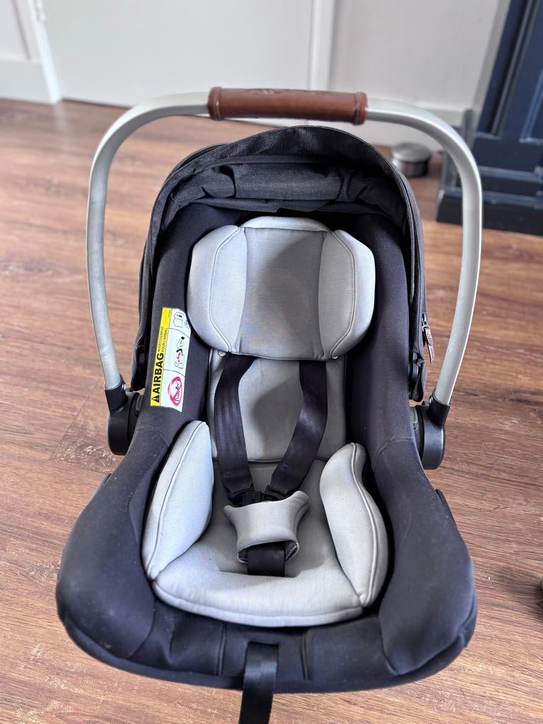 Nuna autostoel, Kinderen en Baby's, Autostoeltjes, Gebruikt, Overige merken, 0 t/m 13 kg, Autogordel, Zijbescherming, Ophalen of Verzenden