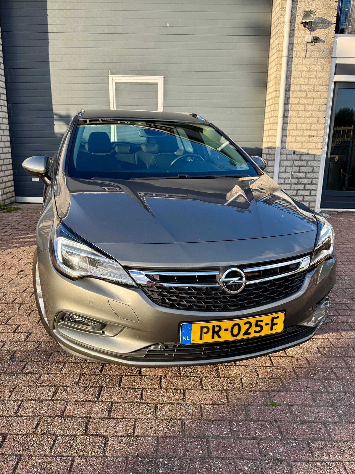 Opel Astra 1.0 Turbo 77KW Sports Tourer 2017 Grijs, Auto's, Voorwielaandrijving, Stof, 1178 kg, 620 kg