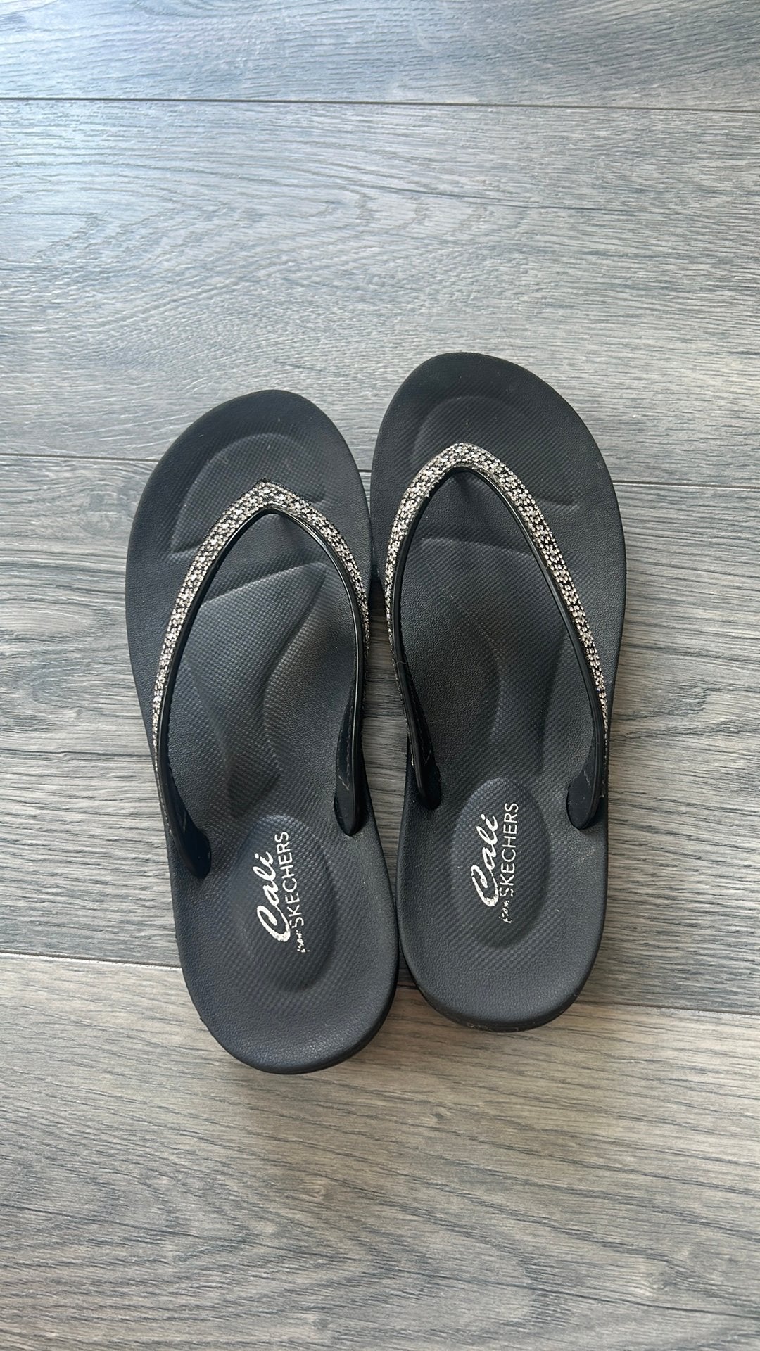 Zwarte slippers met glitter – maat 38, Slippers, Zwart, Ophalen of Verzenden, Gedragen