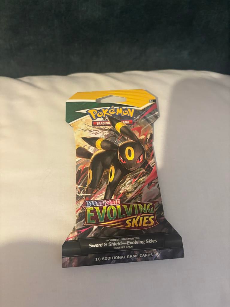 evolving skies booster box umbreon Pokemon TCG Sword & Shield Evolving Skies 3-Pack Blister w/ Umbreon & –  MHDEALSPLUS main image 0