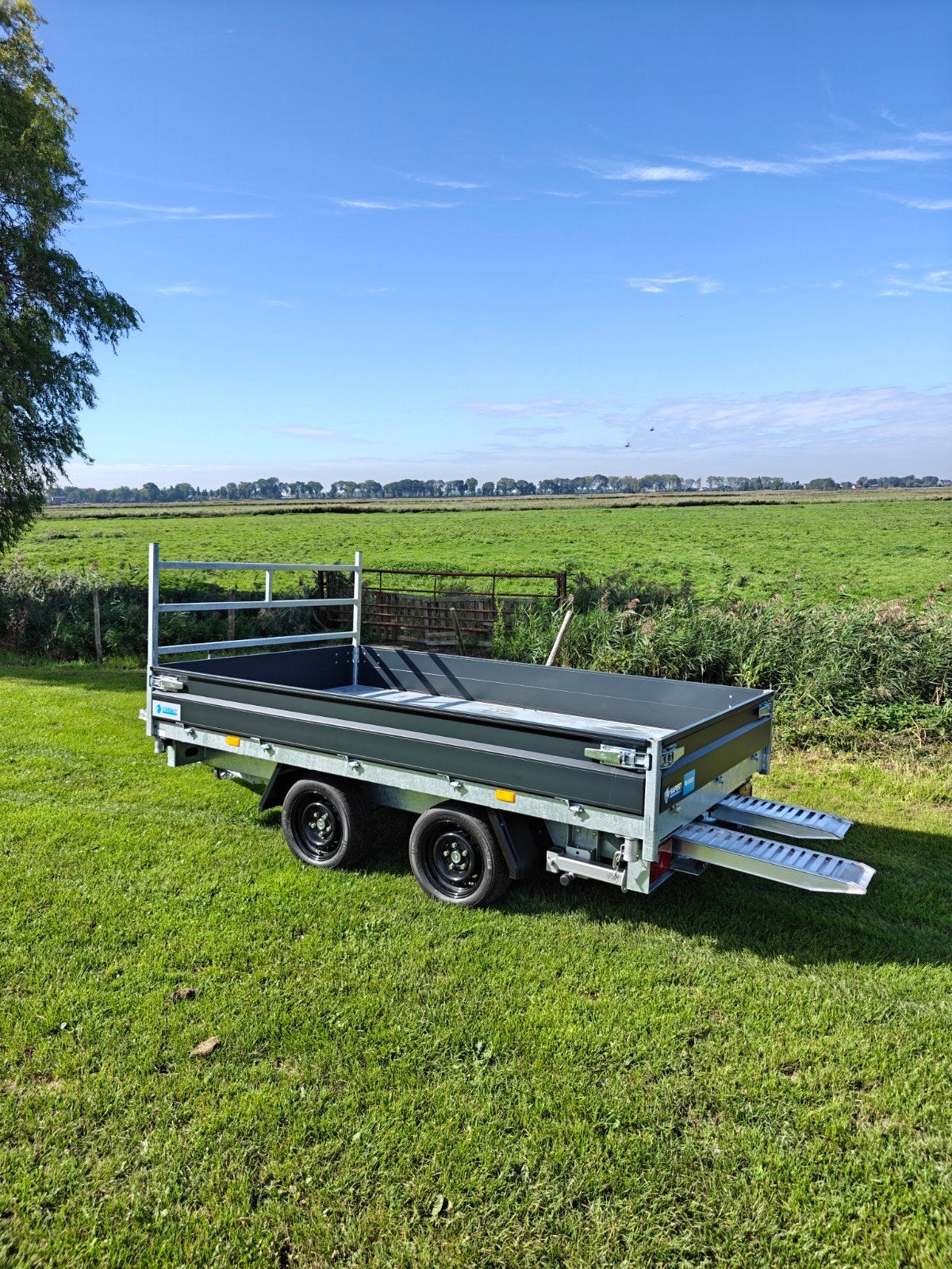 Demo Hapert kipper aanhanger 2700KG + Rijplaten, Auto diversen, Ophalen of Verzenden, Zo goed als nieuw