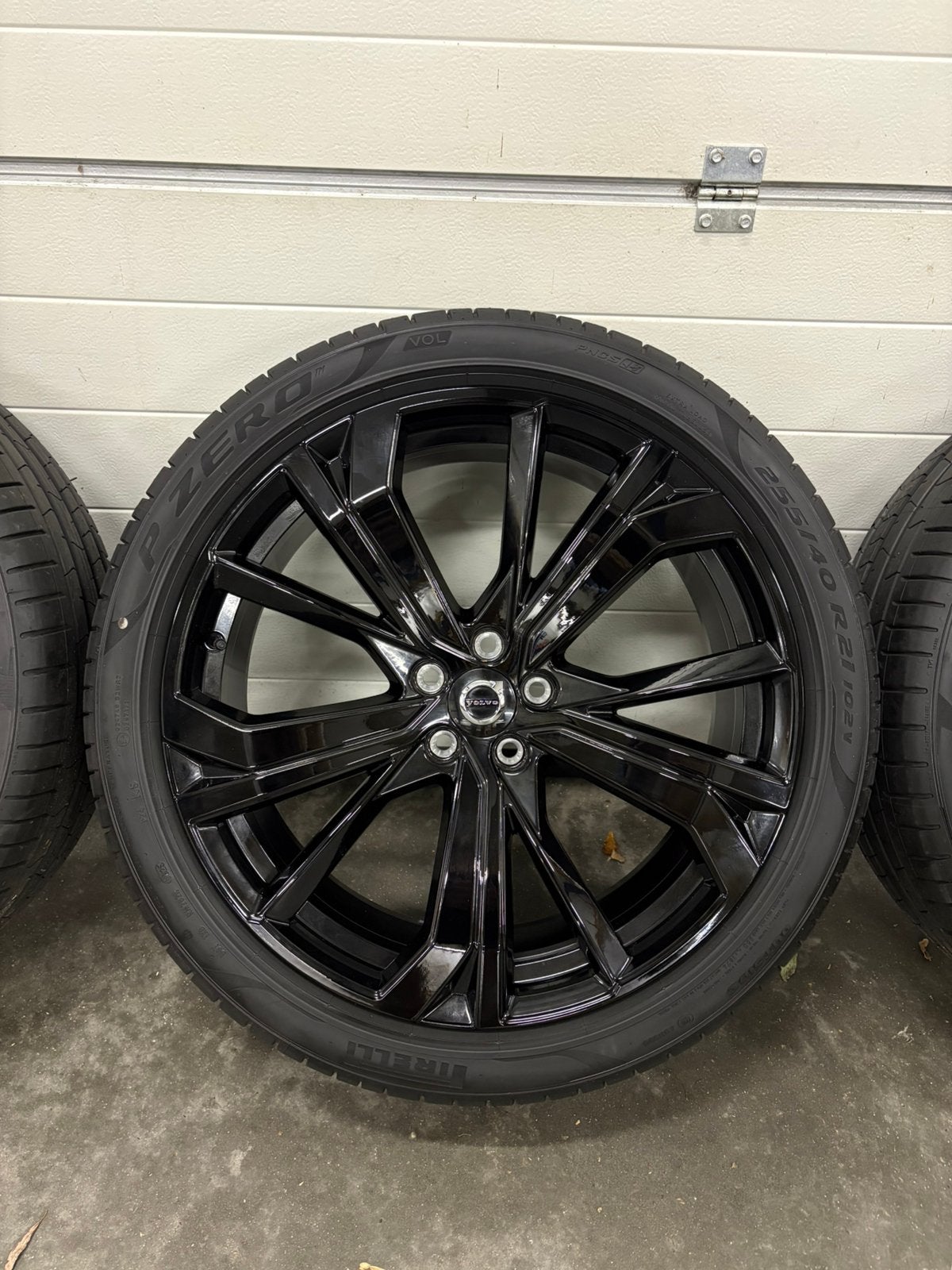 NIEUWE Volvo XC60 Black Edition 21 inch zomerset Pirelli, 255 mm, Banden en Velgen, Volvo@zweden.se, Volvo