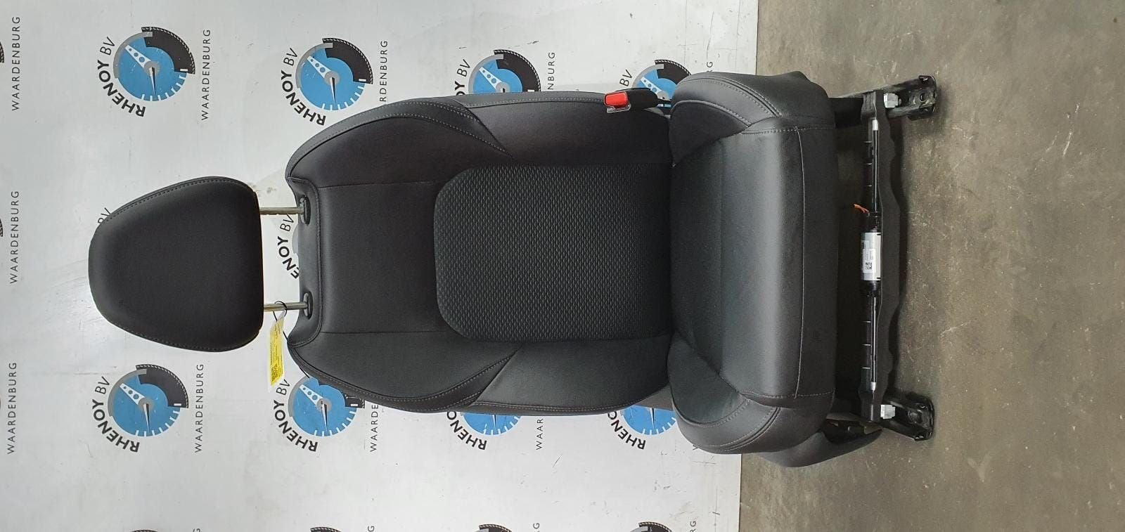 Lederen stoel voor simrace oid, Auto-onderdelen, Interieur en Bekleding, Gebruikt, -, -, Ophalen of Verzenden