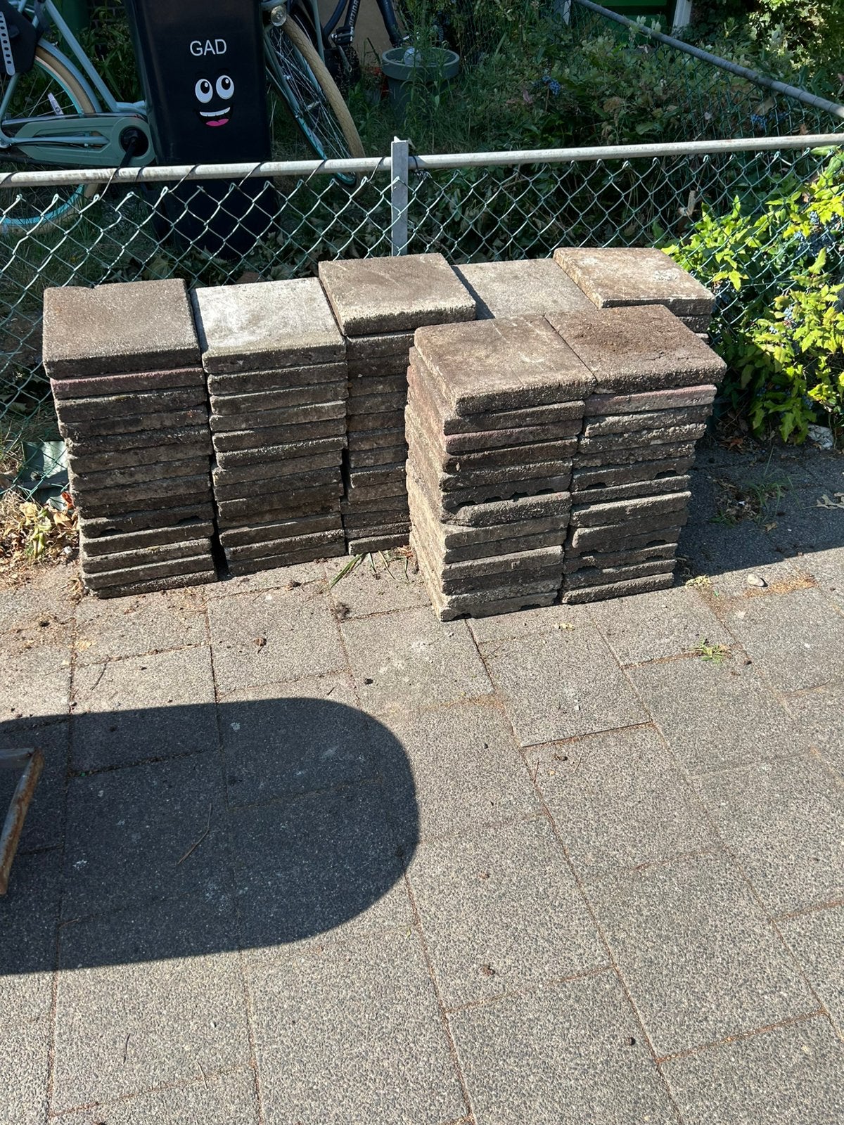 Betontegels 30x30 gratis af te halen in Hilversum, Ophalen, Gebruikt, Beton, Terrastegels