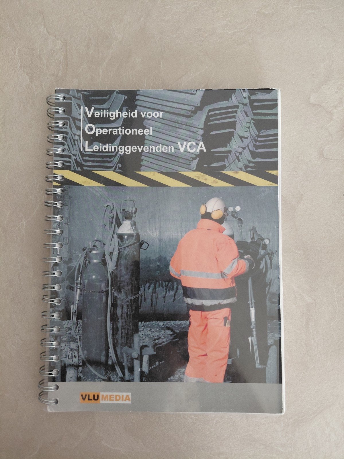 Veiligheid voor Operationeel Leidinggevende VCA – 10e druk, Boeken, Ophalen of Verzenden, Beta, Zo goed als nieuw, Niet van toepassing