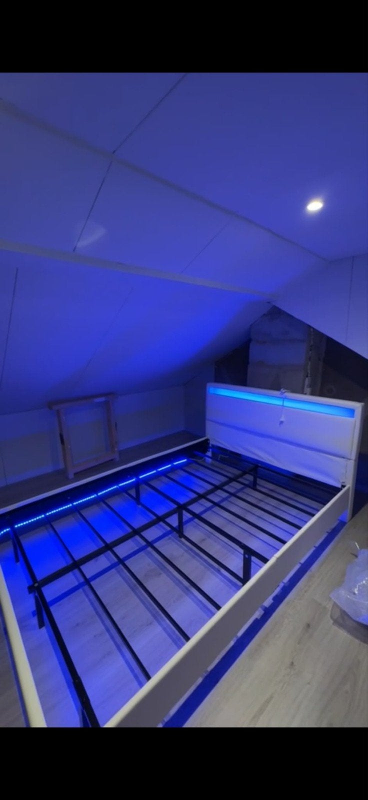bed met verlichting 140x200, Huis en Inrichting, Ophalen, Eenpersoons, 140 cm, Zo goed als nieuw