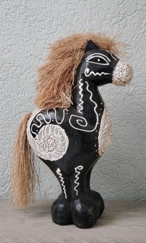 Hand gesneden Uniek Houten paarden beeld, Antiek en Kunst, Kunst | Beelden en Houtsnijwerken, Ophalen, Houtsnijwerk, Zoogdier