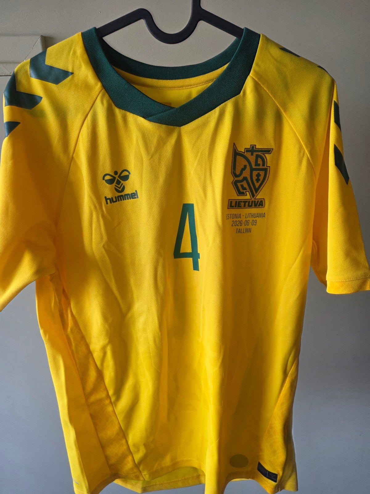 Litouwen voetbalshirt Hummel - Maat M, Maat 48/50 (M), Geel, Ophalen of Verzenden, Zo goed als nieuw