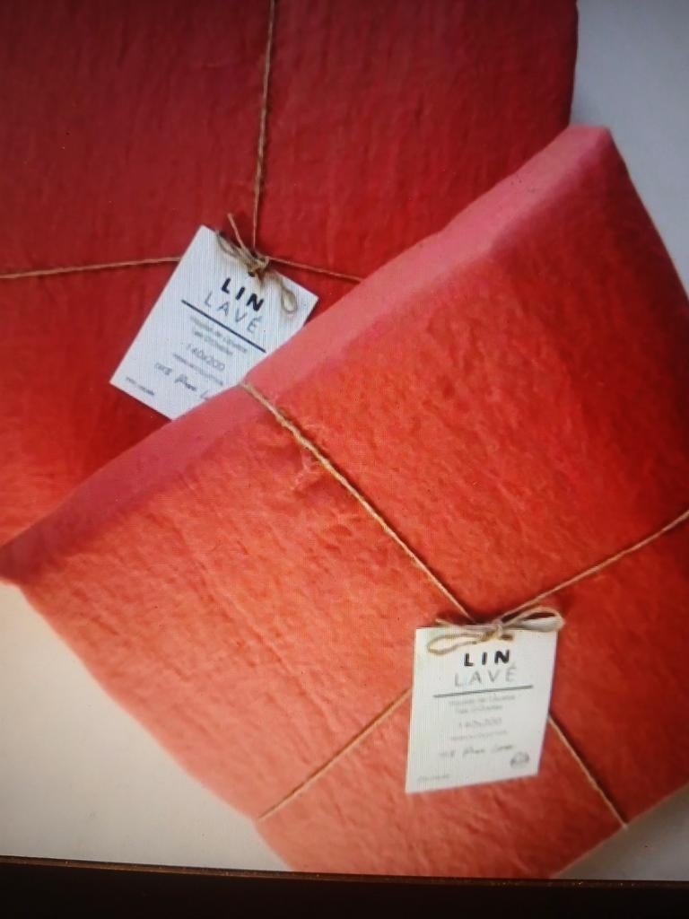 2 rode dekbedovertrekken 140x200 linnen  nieuwprijs 220, Ophalen of Verzenden, Nieuw, Rood